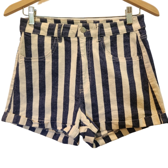 H&M DIVIDED striped jean shorts size 10 - Picture 1 of 6